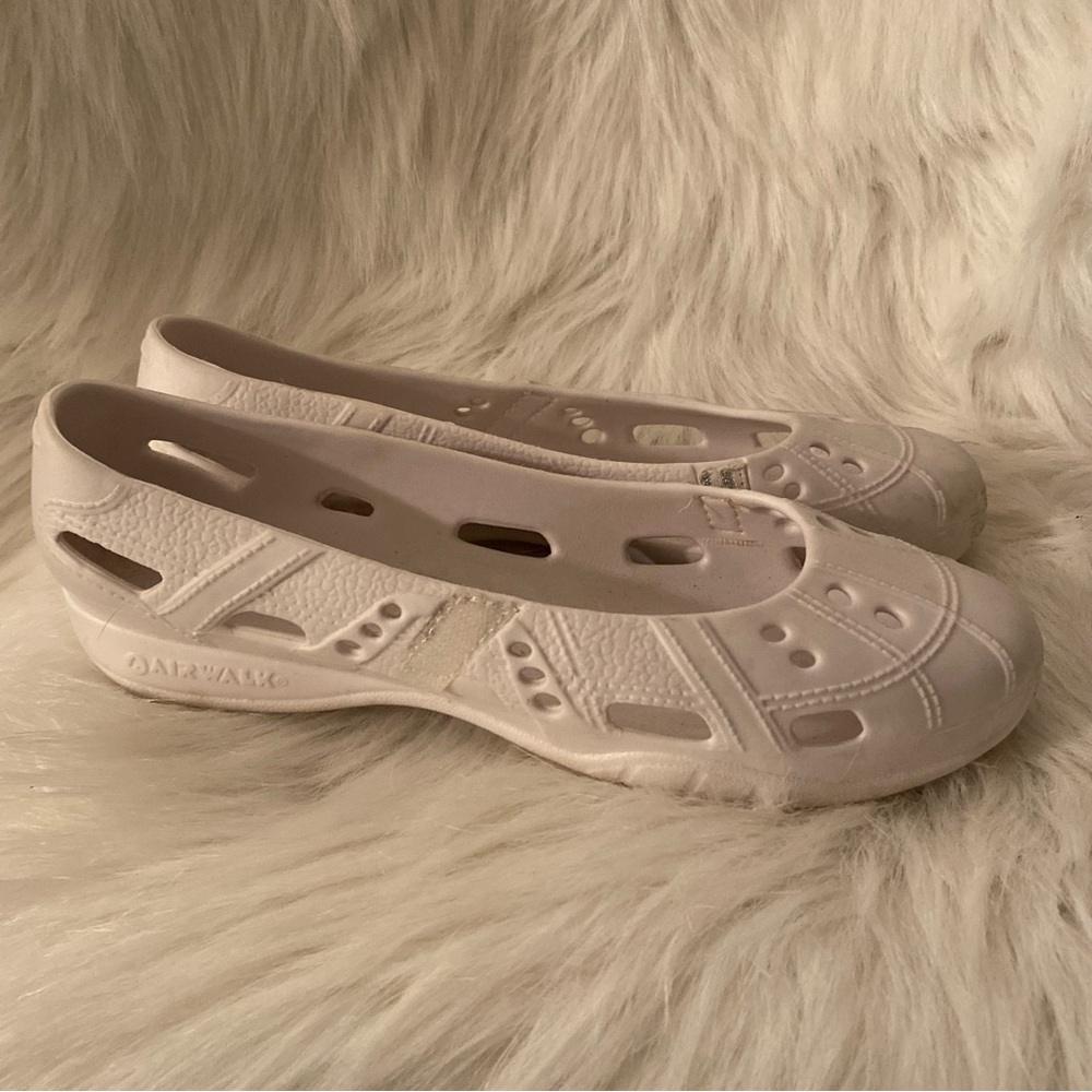 Air Walk Shoes Women’s Size 10‎ White Slip On Has No Strap